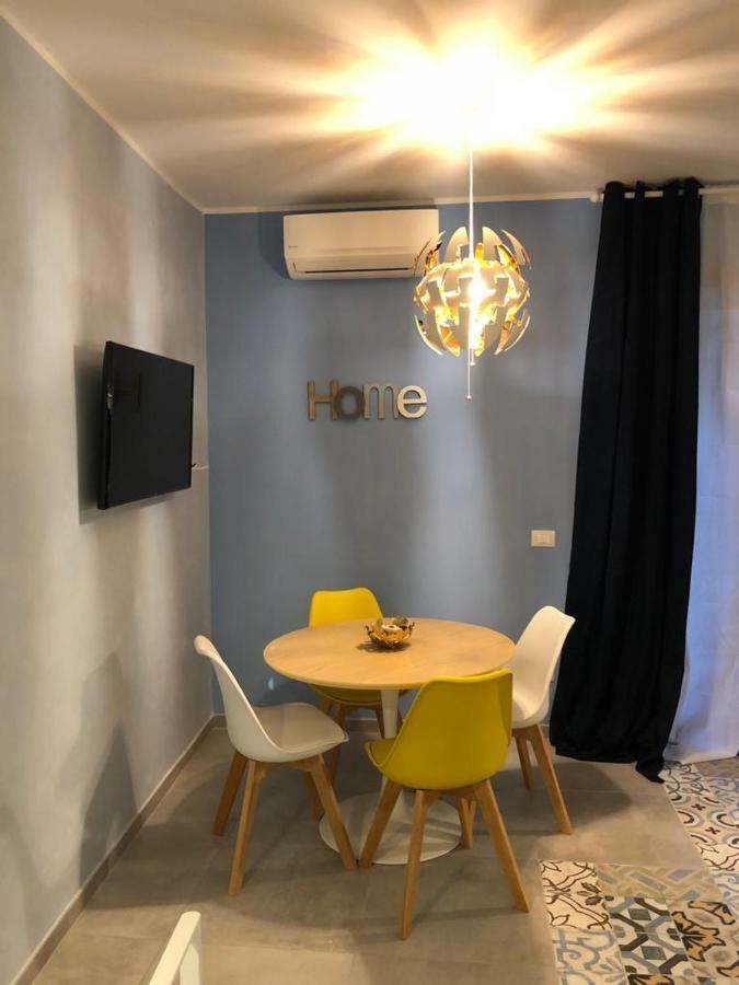 Light Blue Home เนเปิลส์ ภายนอก รูปภาพ